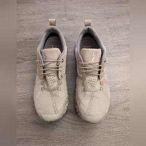 On Cloud Waterproof Running Shoes